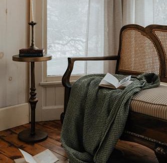 Hobart Apartamento | Book Village Inn - Dickinson Room Queen Bed