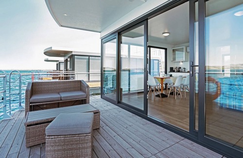 Braunsbedra Alquiler De Eote | Bootshaus Familia y amigos en Geiseltalsee.