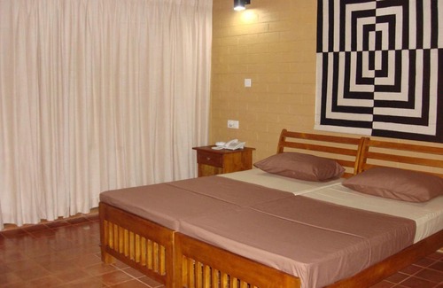 Eratnagoda Hotel | Bopath Falls Rock Chalets