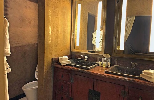 Crystal Bay Hotel | Border House at Crystal Bay Casino