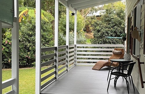 Valla Beach Casa | Bordering onto reserve, spectacular 500m stroll to the beach