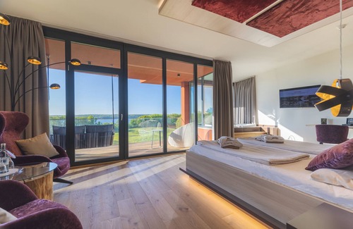 Gross Nemerow Hotel | Bornmühle