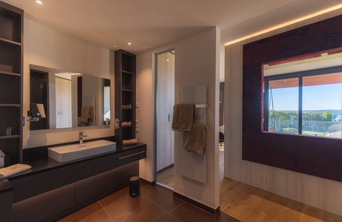 Gross Nemerow Hotel | Bornmühle