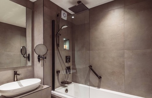 Borrowdale Hotel | Borrowdale Gates Hotel