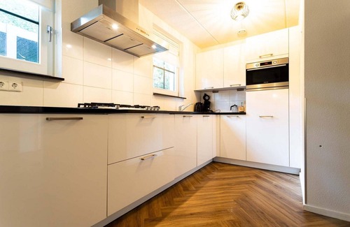 Lunteren Chalet De Esquí | ✓ Boshoeve at Landgoed de Scheleberg ✓ Villa for 8 persons ✓ Situated in Lunteren (Gelderland) ✓ Holiday park at the Veluwe ✓ Book directly at the park