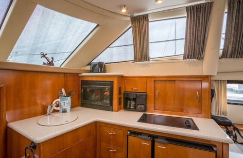 Thompson Square - Bunker Hill Alquiler De Eote | Yate del puerto de Boston, aire acondicionado / calefacción, a pie de WiFi de North End