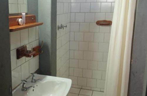 Phokwane Cabina | Bostons Lodge & Restaurant