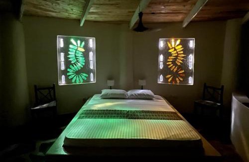 Shimoni Chalet De Esquí | Bottle Cottage
