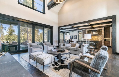 Ponderosa Palisades Casa | Bound to Impress. Private Hot Tub, Golf Access & Exclusive Club Amenities!