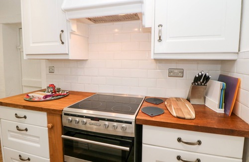 Winster Cabaña | BRADLEY HOUSE, pet friendly, character holiday cottage in Winster