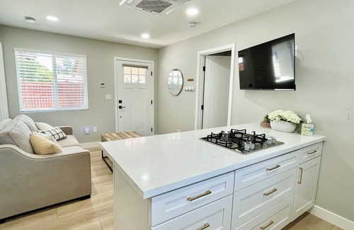 South Redlands Apartamento | BRAND NEW 2-bdrm Guesthouse with WiFi, AC in marvelous Redlands