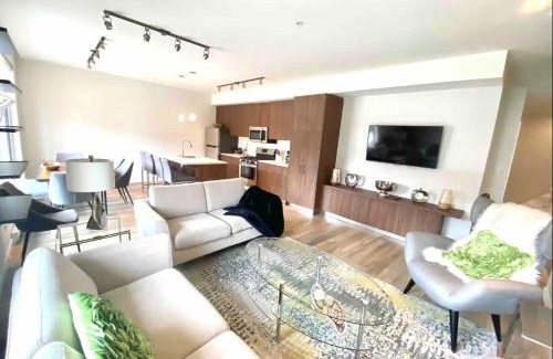 Sidney Apartamento | Brand New 3-Bedroom Condo in the Heart of Sidney