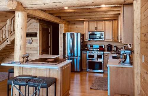 Chester Cabina | Brand New Log Home in Chester Ca, Meadow View