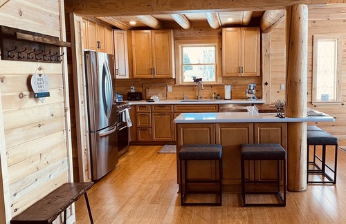 Chester Cabina | Brand New Log Home in Chester Ca, Meadow View