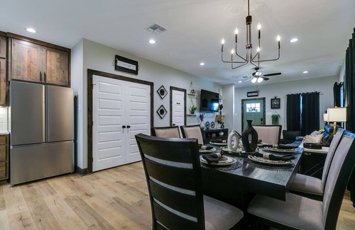 San Angelo Casa | Brand New! Luxe Haven/2 BR-2.5BA