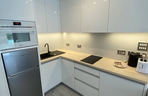 Gibraltar Apartamento | Brand new luxury studio with gym near the beach with balcony
