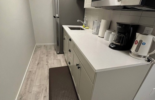 Regina Casa | Brand New, Modern & Spacius guest Suite