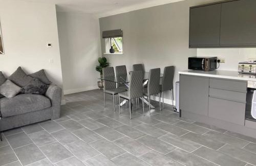 Bonvilston Casa | Brand new purpose built 3 bedroom holiday barn