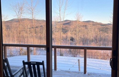 Sunday River Area Chalet De Esquí | Brand New. Views! Hot Tub. Sleeps 14. Kid Friendly