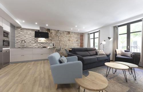 Centro histórico Apartamento | Bravissimo Rambla Eiffel Bridge 1