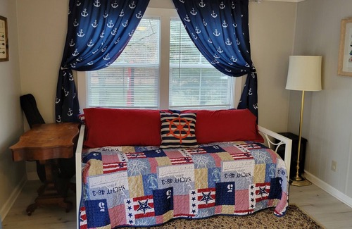 Townville Cabaña | Break at the Lake- Lake Hartwell/Clemson/Anderson