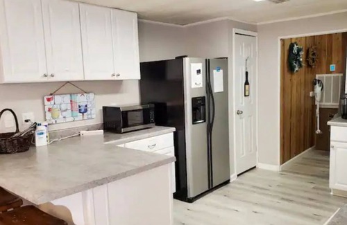 Townville Cabaña | Break at the Lake- Lake Hartwell/Clemson/Anderson