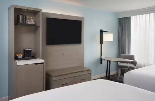 Cocoa Beach Hotel | Breath the Sea Breeze! 2 Comfortable Units, Beachfront, Pool, Parking!