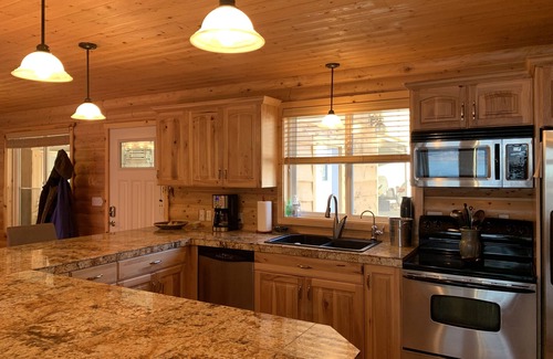 Dingle Casa | Breathtaking Bear Lake Sunset Views