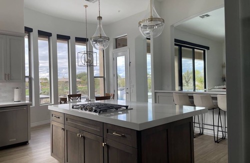 Pinnacle Peak Casa | Impresionantes vistas de golf, montaña y luz de la ciudad