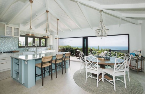 Estate Tipperary Villa | Breathtaking Ocean Views< Tropical Luxury Oasis