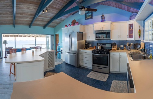 Havers Apartamento | Impresionantes vistas, jacuzzi, casa de planta abierta, a 5 minutos de Nanny Cay Beach & Bar