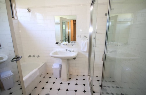 Burradoo Hotel | Briars Country Lodge