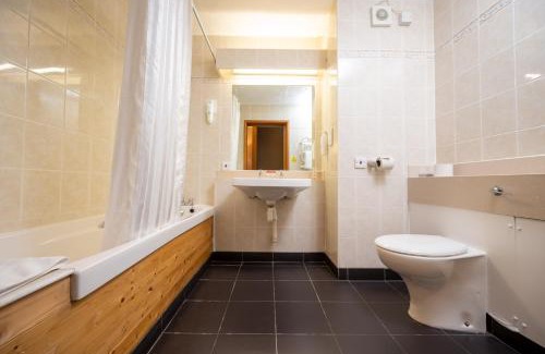 Yatton Hotel | Bridge Inn By Greene King Inns