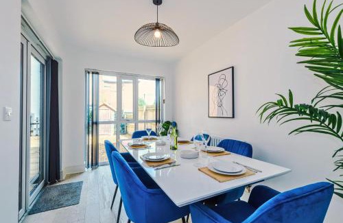 Stoke-on-Trent Casa | Bridgewater House by Truestays - NEW 3 Bedroom House in Stoke-on-Trent