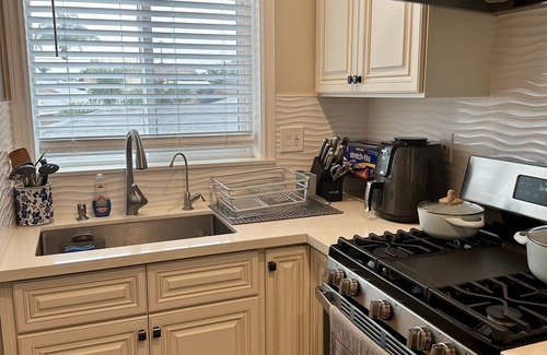 La Mirada Casa | Bright & Airy 2B/2B New Build Retreat