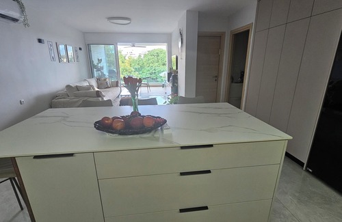 Tel Aviv Apartamento | Brillante y soleado Ramat Aviv Gimel en el centro shuster cerca de la universidad TA