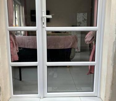 Durban North Apartamento | Bright and Sunny Studio Cottage