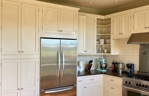 Lopez Island Casa | Bright art-filled home, fruit trees, valley view