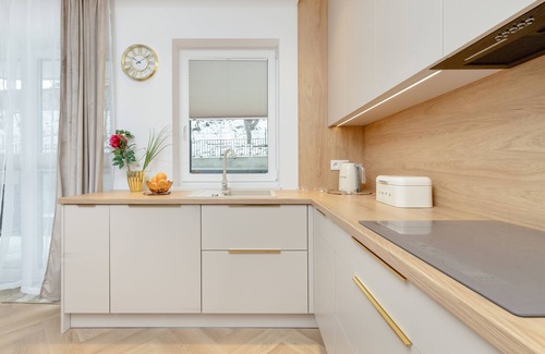 Emaus Apartamento | Bright Beige Apartment by Renters