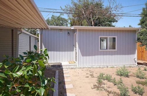 Tower District Casa | Bright & Cozy Studio Best Tower District Location