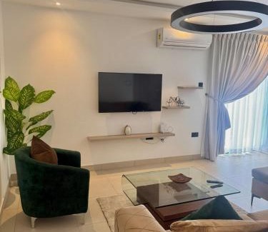 Bono East Region Apartamento | Bright Modern2 bedroom Apr3 minutes away from a&c mall EAST LEGON