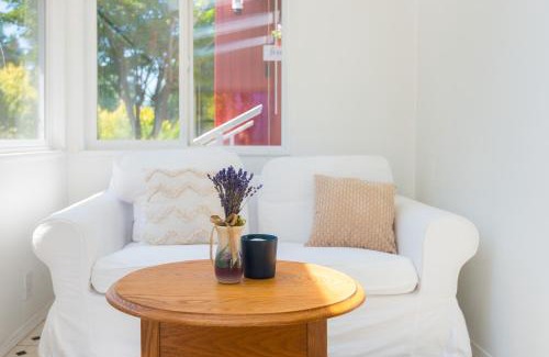 Dunbar Casa | Bright & Spacious House Near UBC