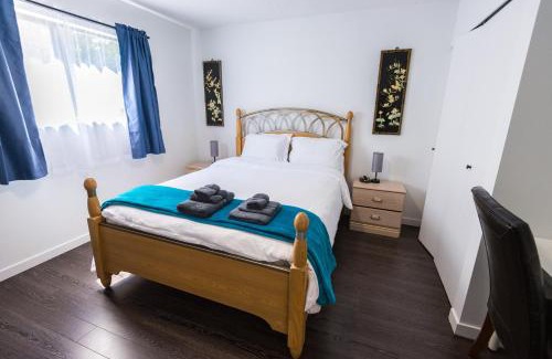 Dunbar Casa | Bright & Spacious House Near UBC