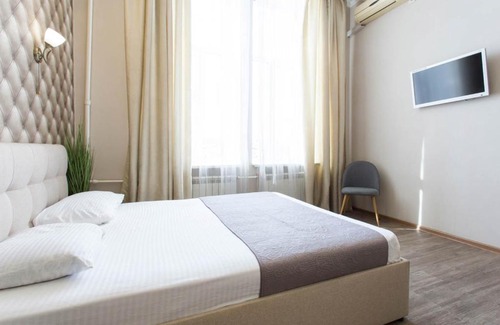 Petrovskoye Apartamento | Bright studio in the Center - Hrekivska str. 3