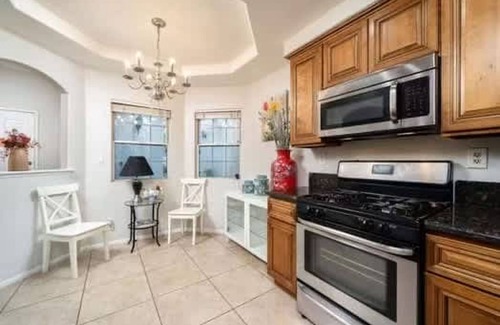 Valle Lindo Apartamento | Bright Townhome Retreat With Private Patio Walk Trails