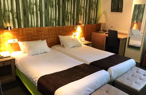 Reims City Centre Hotel | Brit Hotel Aux Sacres