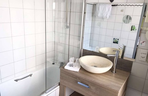 Reims City Centre Hotel | Brit Hotel Aux Sacres