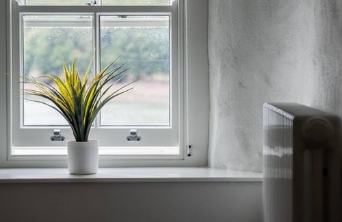 St Brides Cabaña | Brook Cottage - 7 Bedroom Cottage - Dale