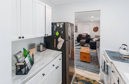 Keene Casa | Brookside Retreat Heart of Keene ADK | Wifi | Dogs
