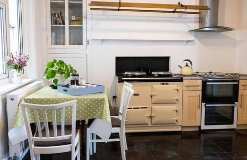 Whitland Cabaña | Bryniago, Clynderwen